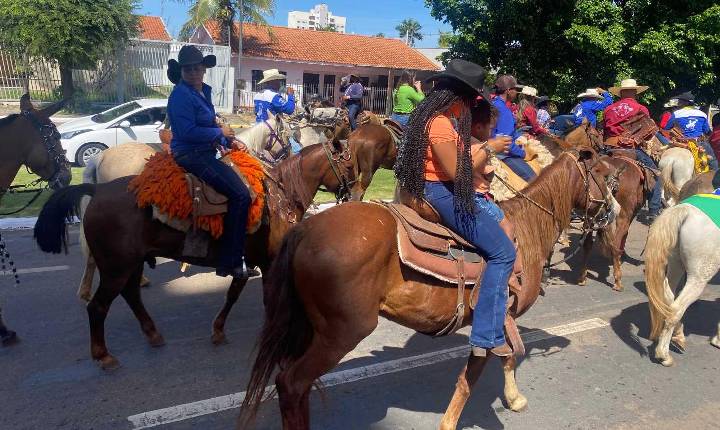Primavera do Leste Celebra o Dia do Trabalhador com Tradicional Cavalgada e Confraternização