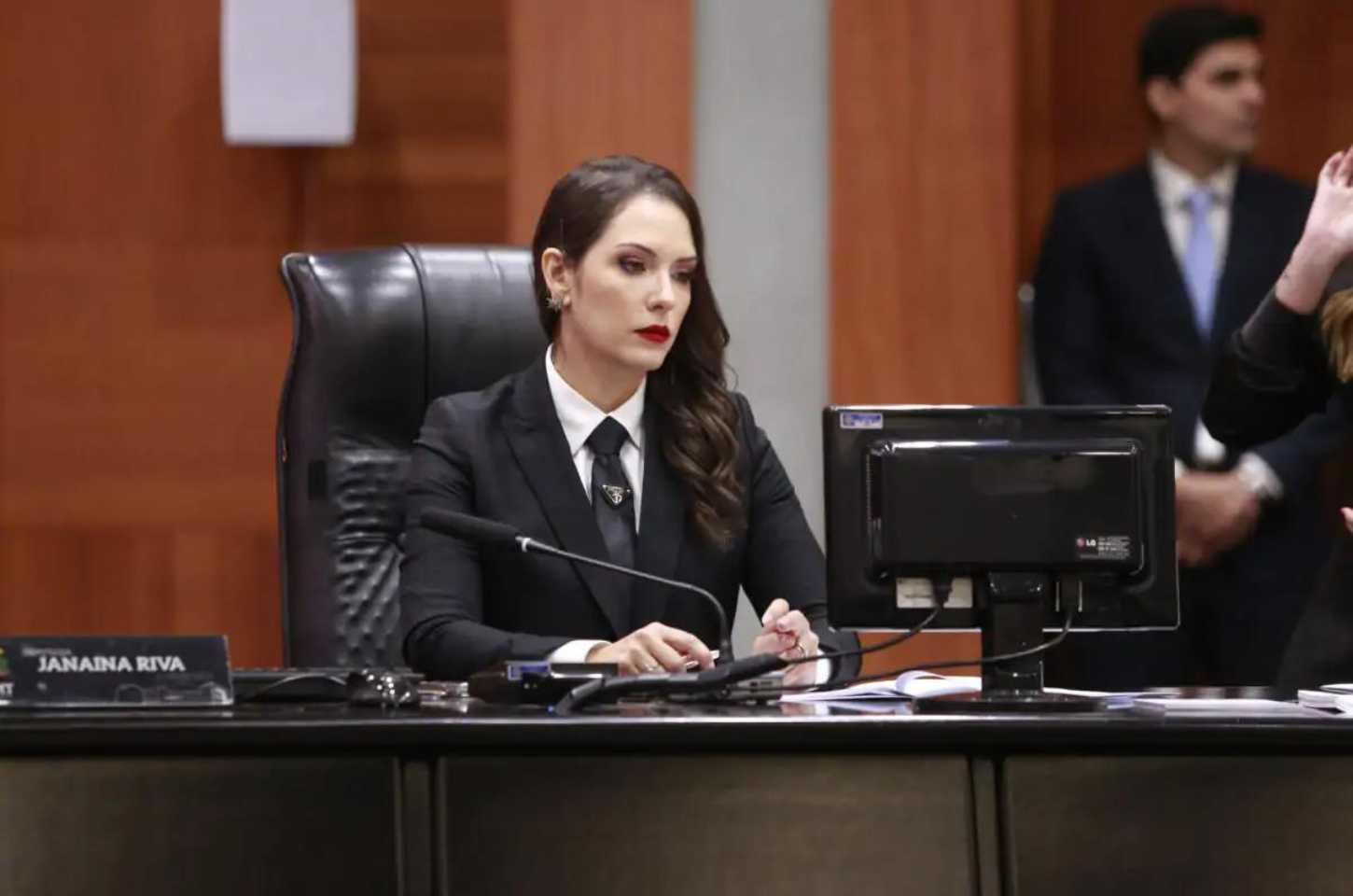 Janaina Riva Assume Presidência com Afastamento de Eduardo Botelho