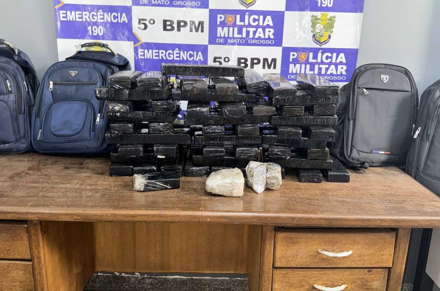 Polícia prende duas mulheres com 70 quilos de maconha na rodoviária de Rondonópolis