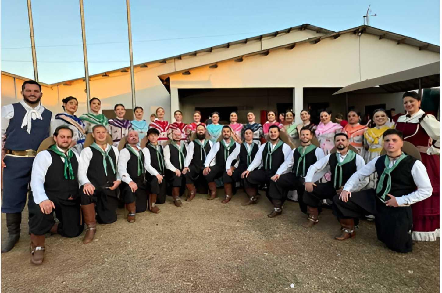 Pré-estreia do Grupo Adulto do CTG Querência Distante Acontece Neste Domingo