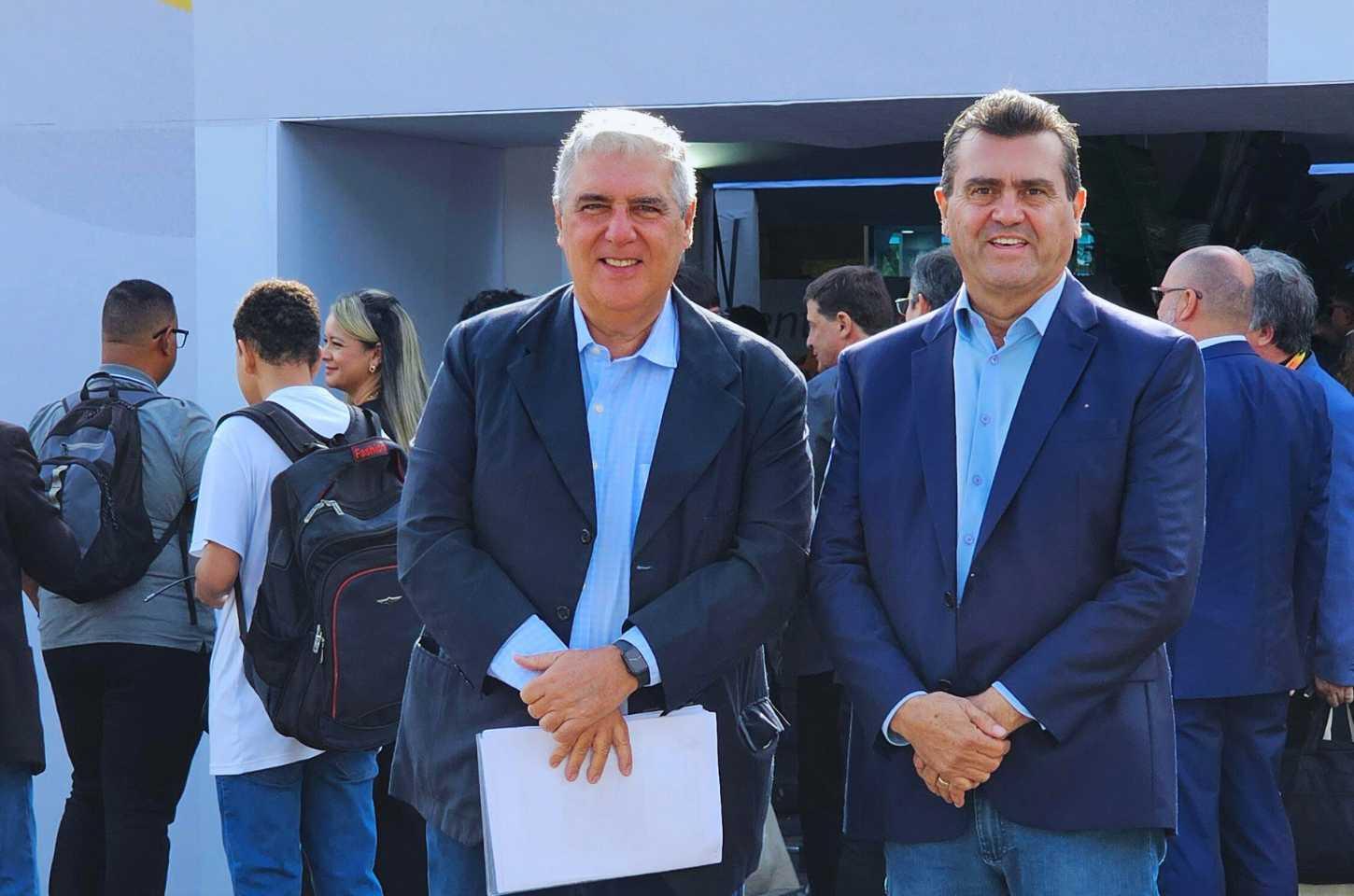 Prefeito Sérgio Machnic protocola projeto da Policlínica em Brasília