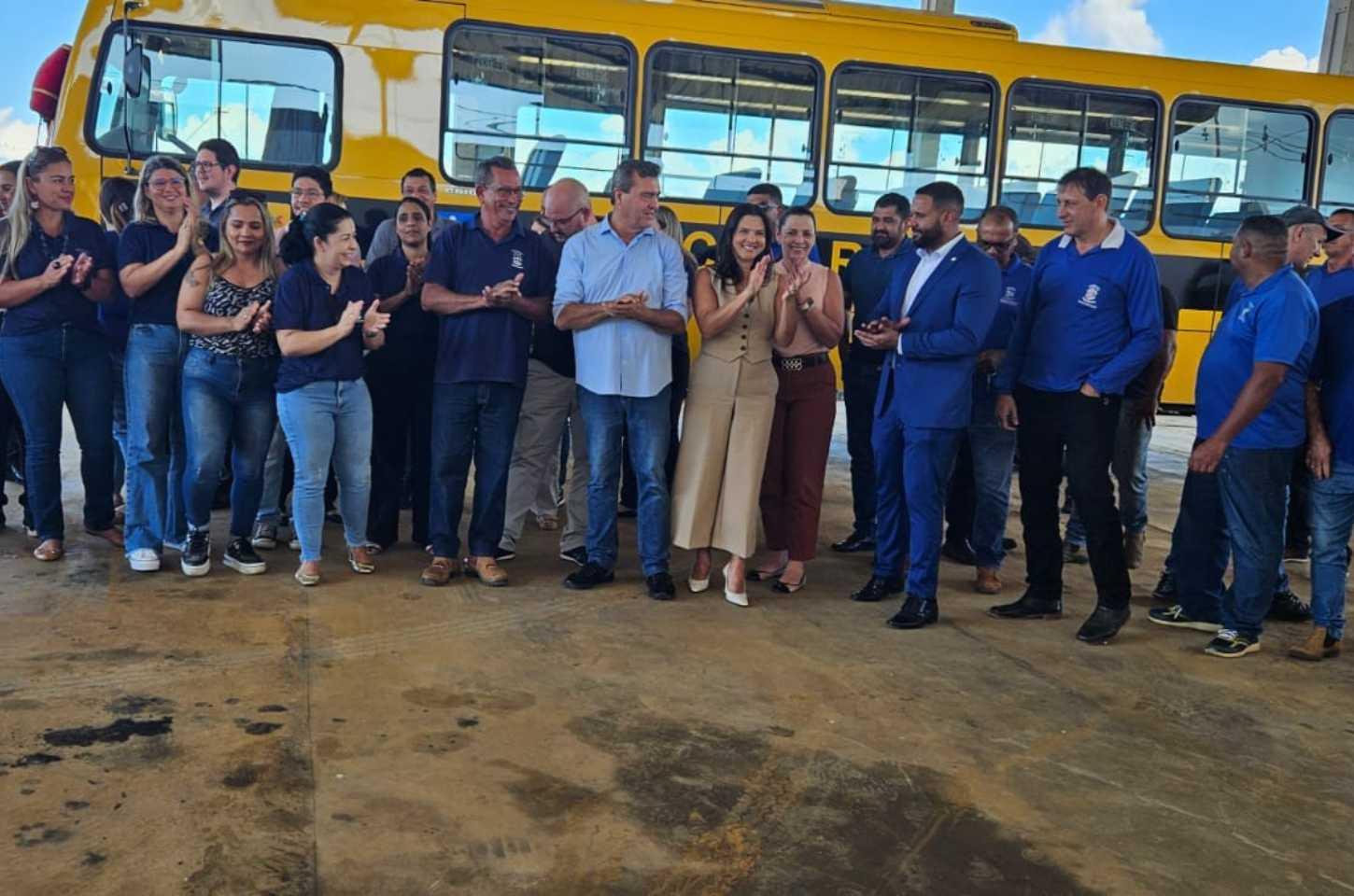 🚌 Reforço no Transporte Escolar de Primavera do Leste: Novo Ônibus Moderno Beneficia Estudantes