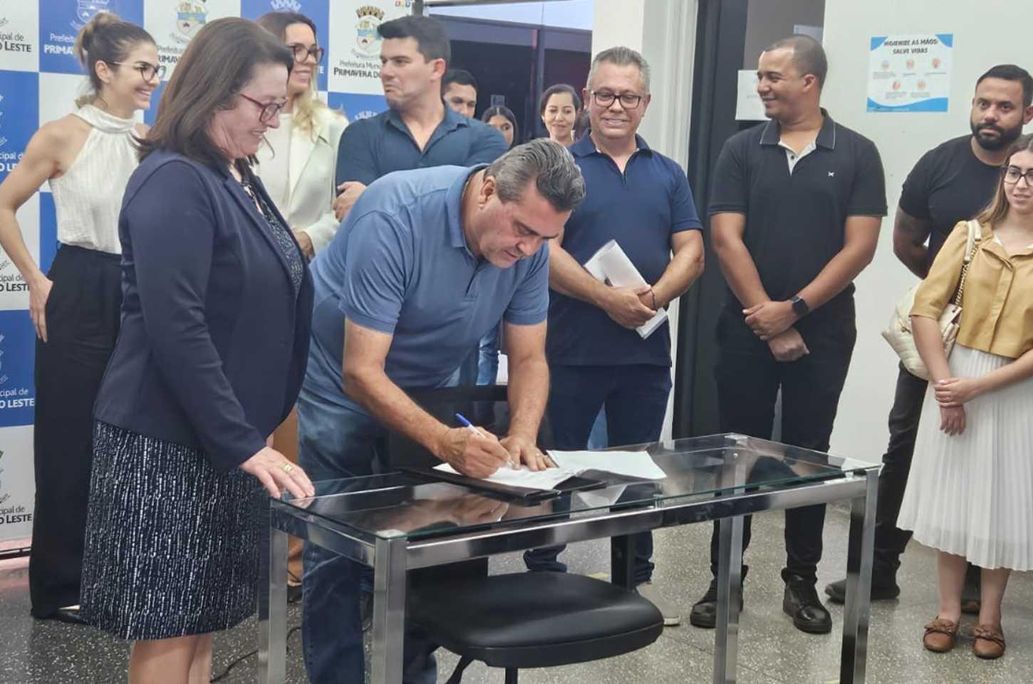Prefeito Sérgio Machnic Cria Comissão para Elaborar Plano de Cargos e Salários dos Servidores de Primavera do Leste